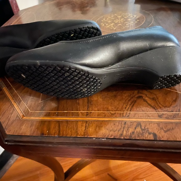 Women’s safe T Step Shoes - Picture 6 of 7